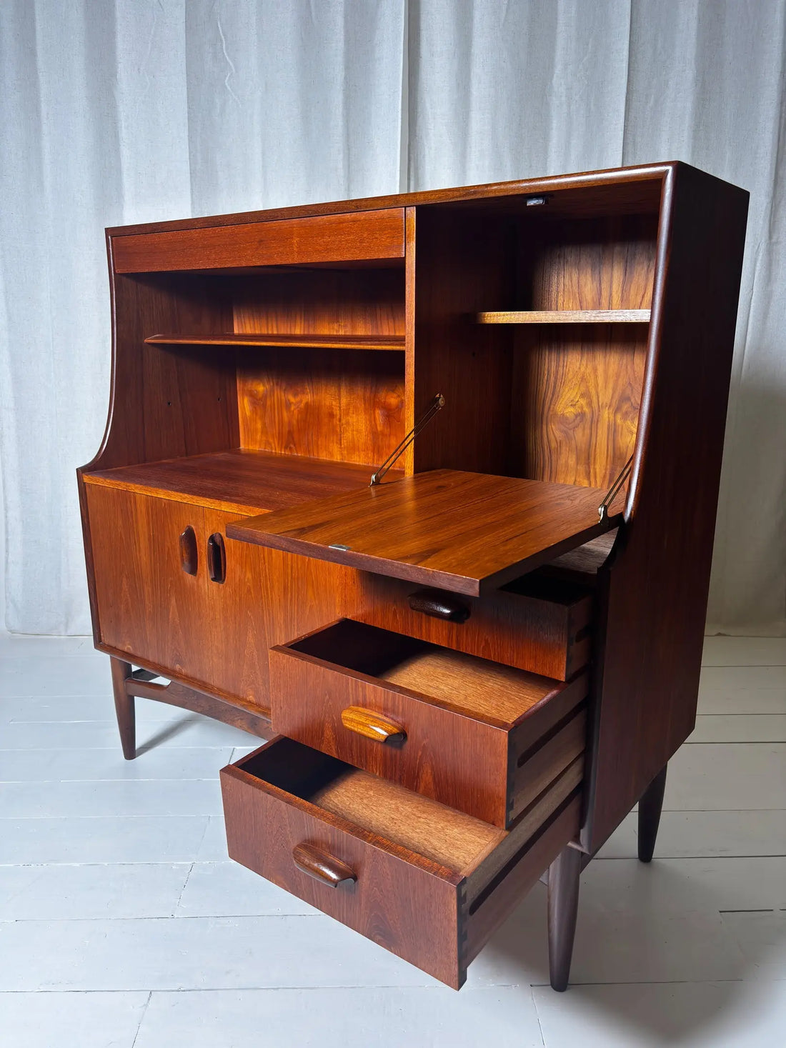 The Ultimate Guide to G Plan Furniture: History, Identification & Collecting Evengrain