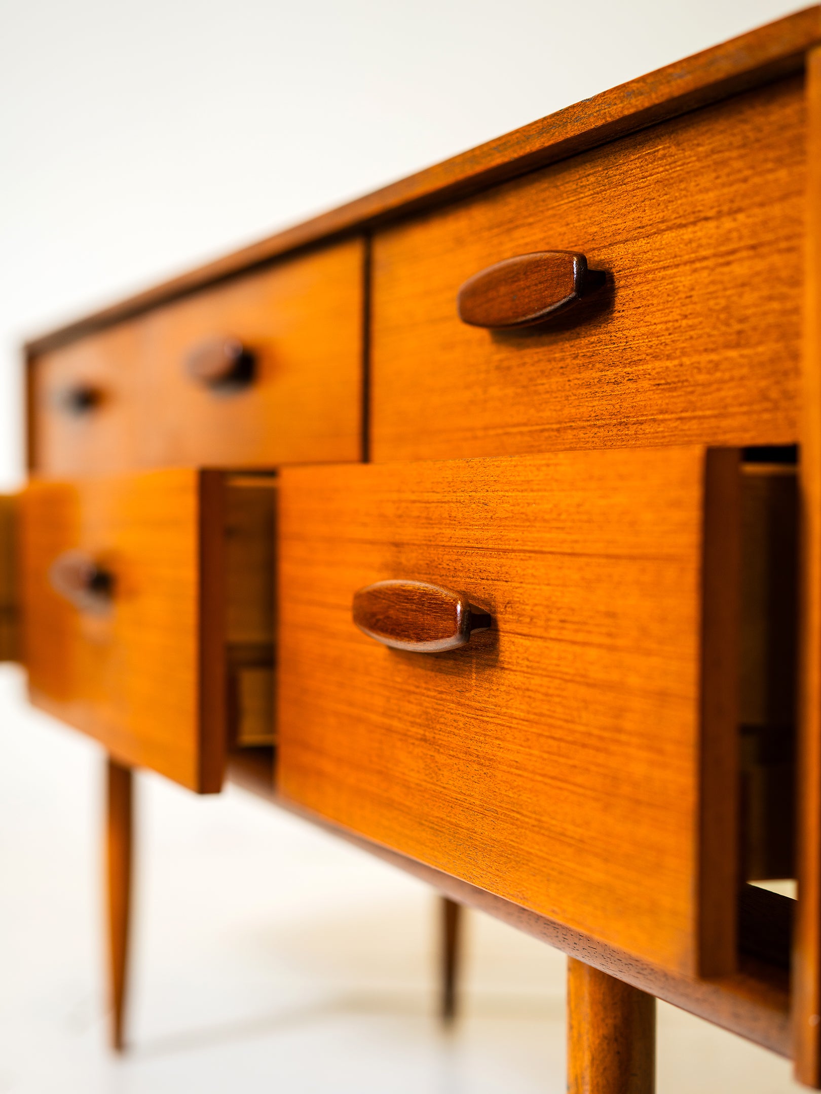 SOLD: Austin Suite 6 Drawer Sidebaord