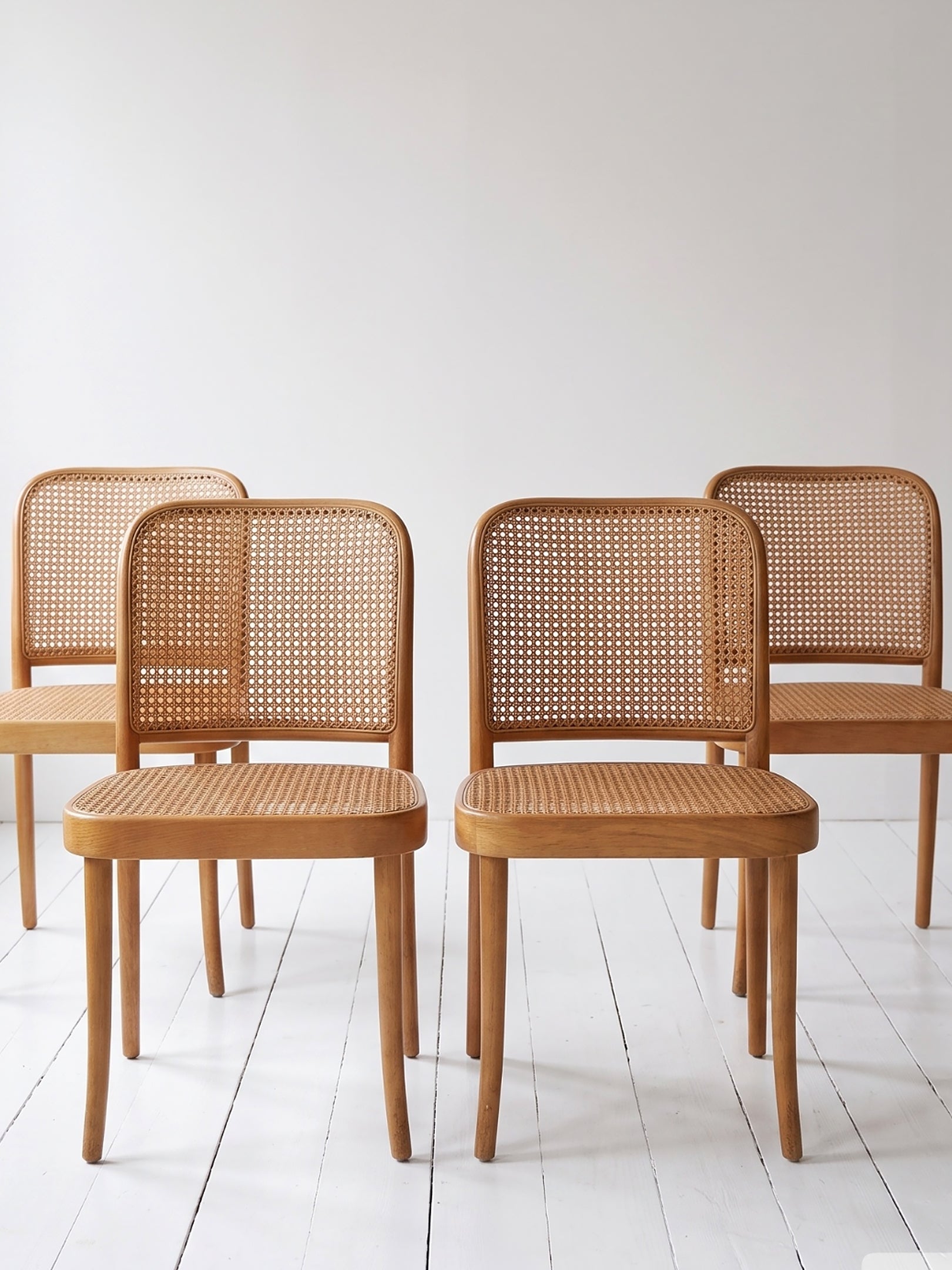 Set of 4 Mid-Century Model 811 'Prague' Chairs by Josef Hoffmann for FMG, 1960s Evengrain