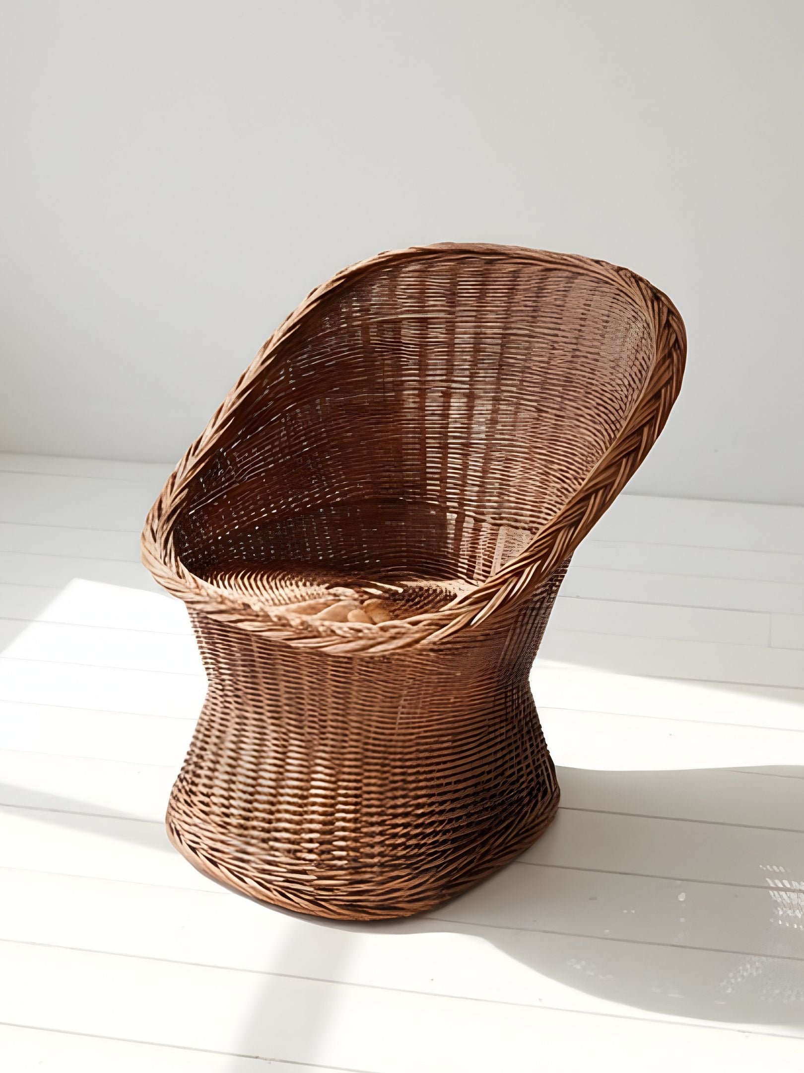 Rohe Noordwolde ‘Peacock’ Style Rattan Lounge Chair