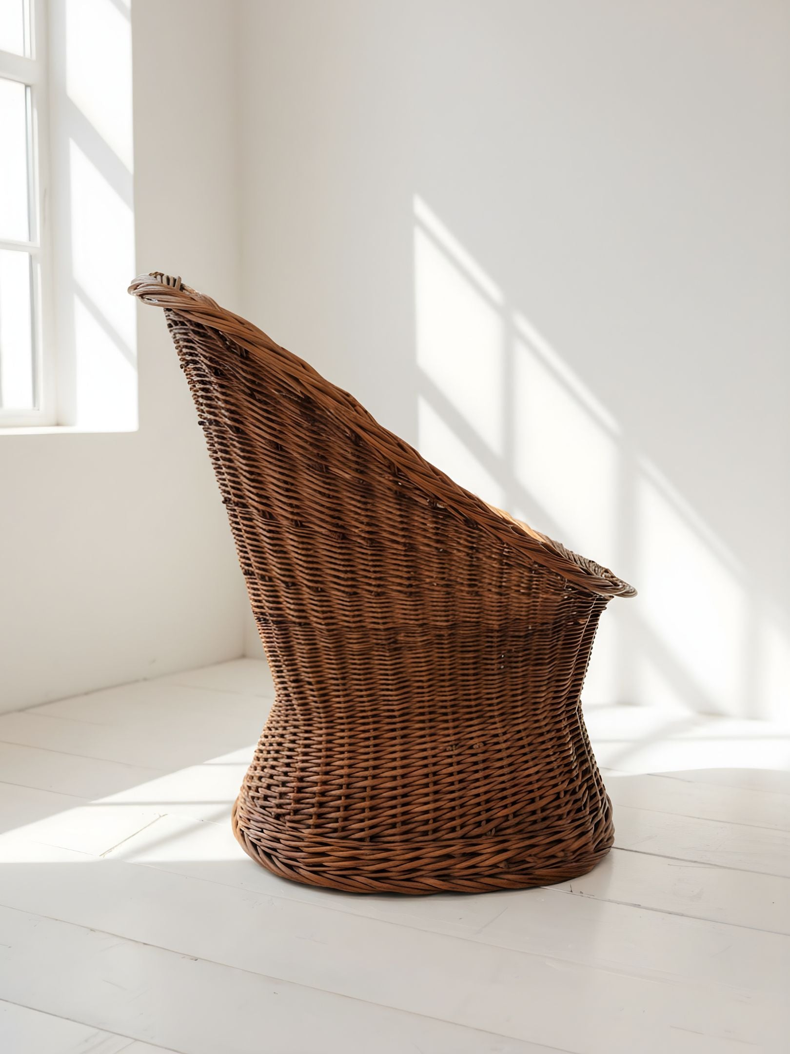 Rohe Noordwolde ‘Peacock’ Style Rattan Lounge Chair